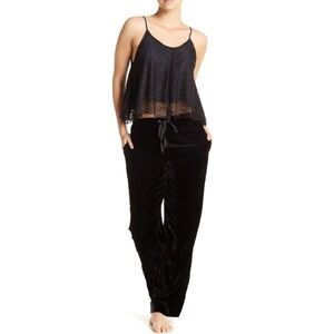 Nwt Sam Edelman 2 Piece Set Black Blue Lace & Velvet Pajamas Size Large